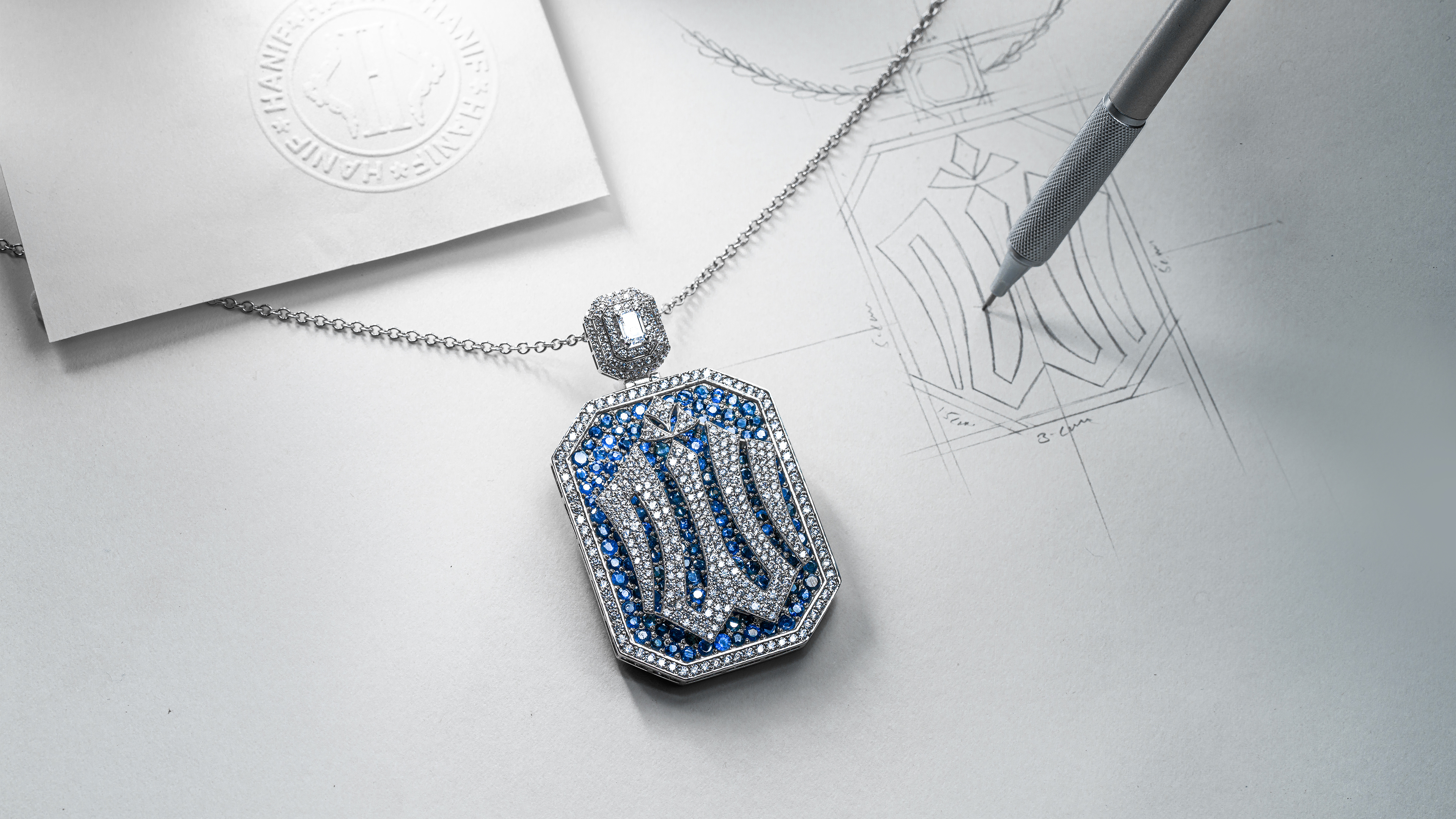 Hasht Sapphire pendant